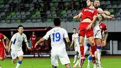 西海岸荣耀时刻！邵佳一华丽转身，荣膺国足主帅，共筑足球辉煌篇章！