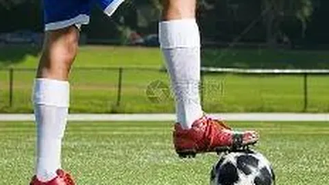 独家揭秘：足球新星艾希霍恩引多豪门竞逐，解约金仅需百万起跳！