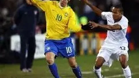 成都新鹏城1_1握手言和，安永佳闪电破门，费利佩一击定乾坤！