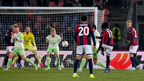 日本半场领先加纳1球，佐野海舟献神助攻，南野拓实锁定关键进球！