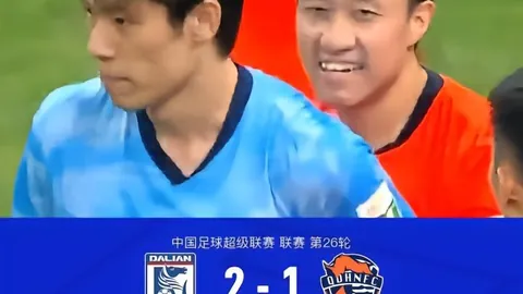 电竞品牌跨界联名，新品亮相引潮流